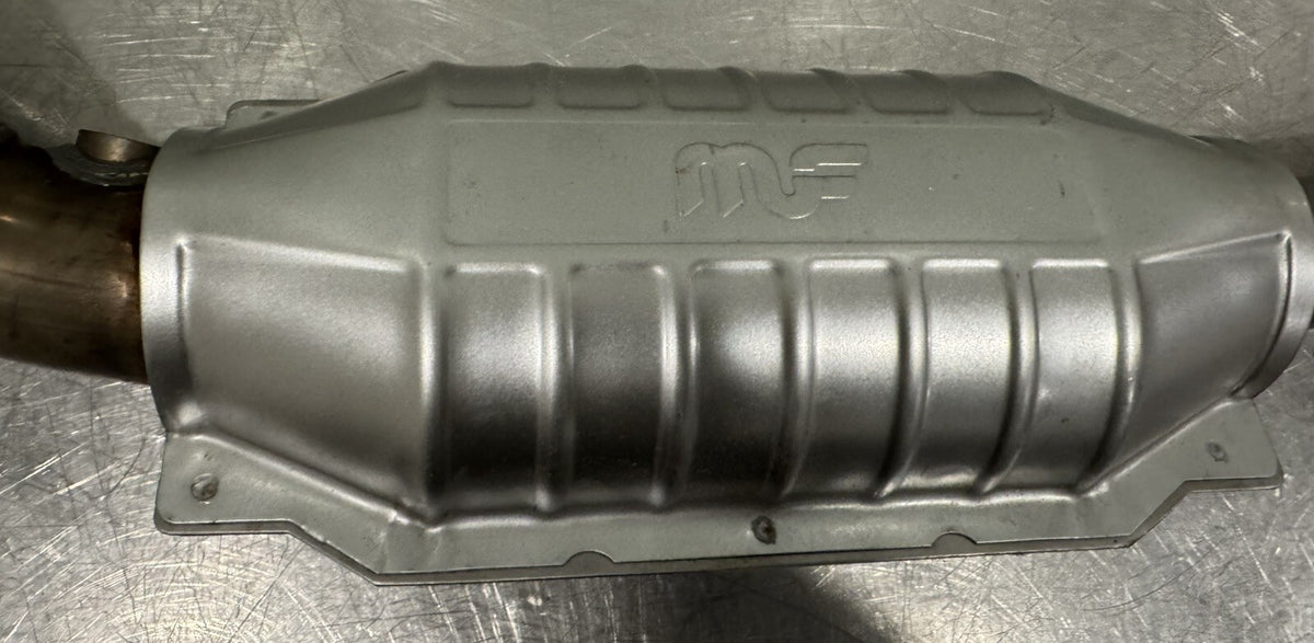 Magnaflow 454000 California Compliant Direct Fit Catalytic Converter NEW IN BOX!