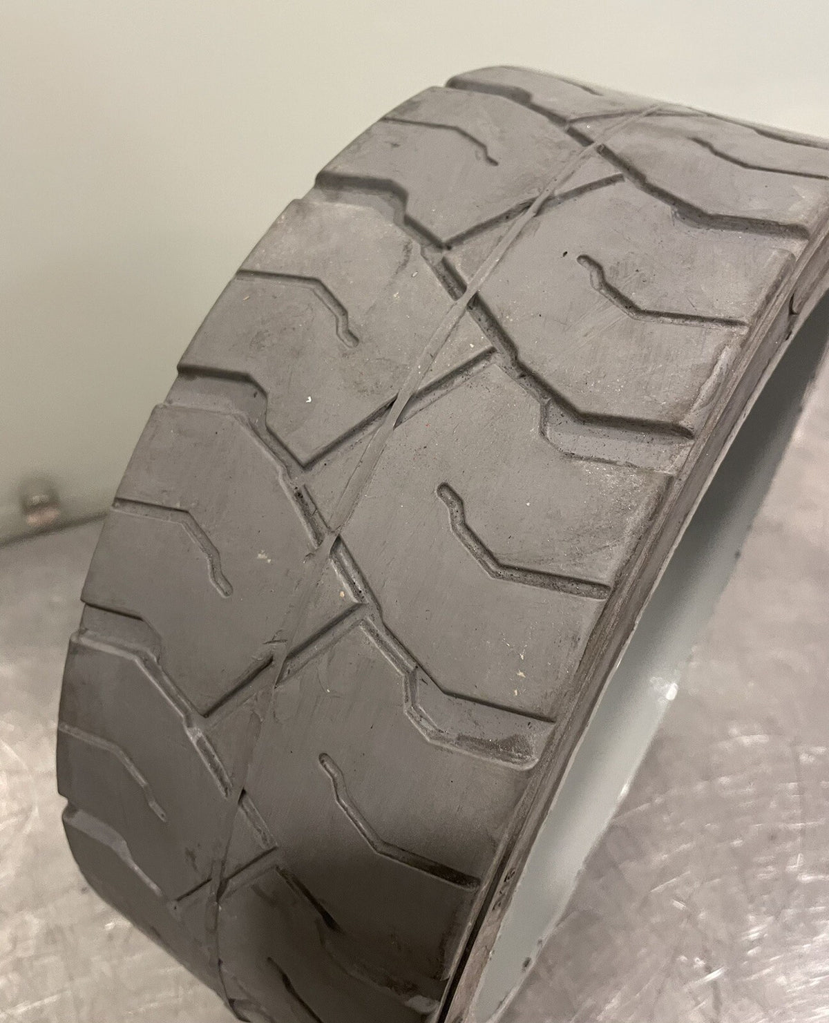 Total Source 15X5 Tire Grey Mould On Wheel Forklift Scissor Lift NEW! SHIPS FREE