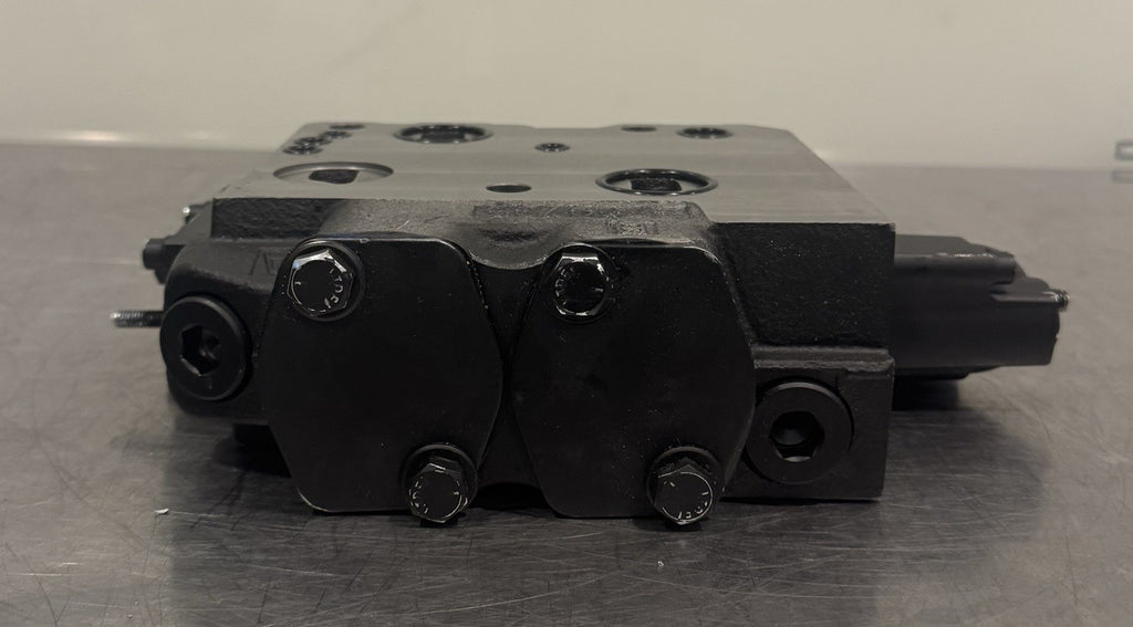 Parker K220LS-MS-US18-040 Varco Hydraulic Directional Control Valve NEW!