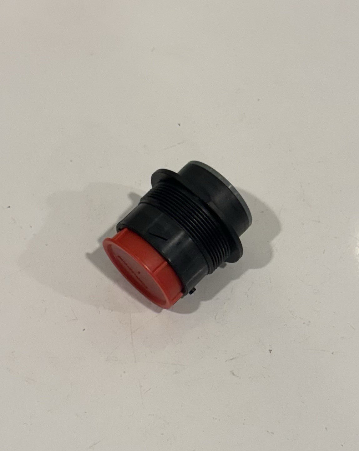 TE Connectivity HDP24-24-31SE Housing Connector Automotive Plug NEW! FREE !