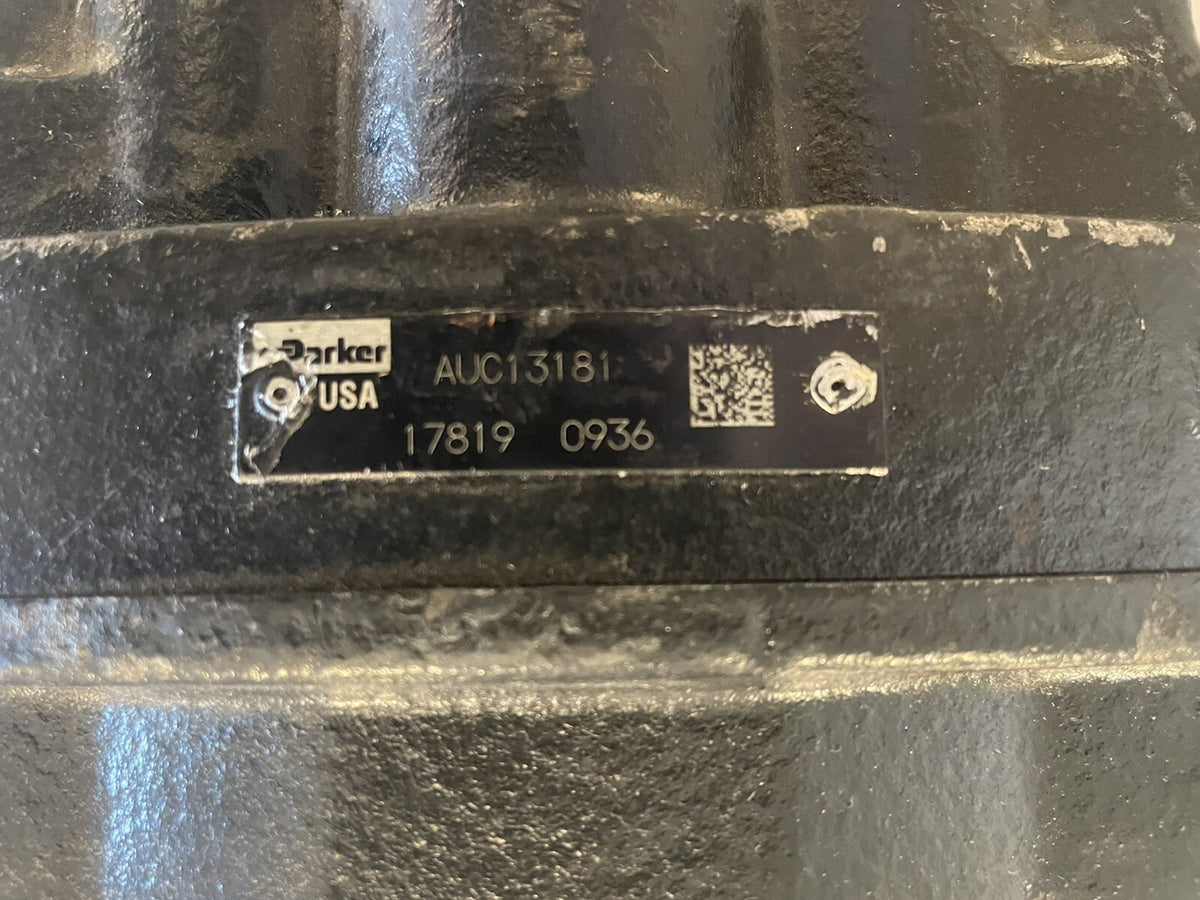 Parker AUC13181 John Deere Hydraulic Motor NEW! FREE SHIPPING!