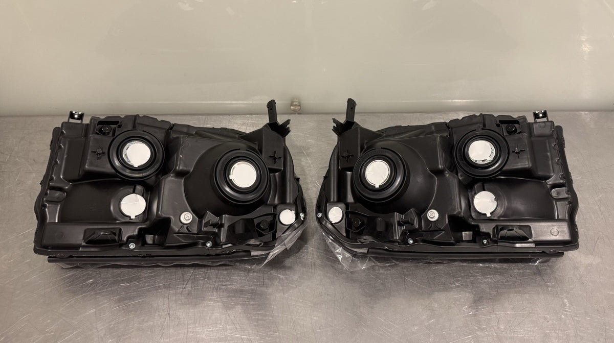 HD-JH-HPIL12-AM-BK Headlight Set Honda Pilot Driver & Passenger NEW IN BOX!