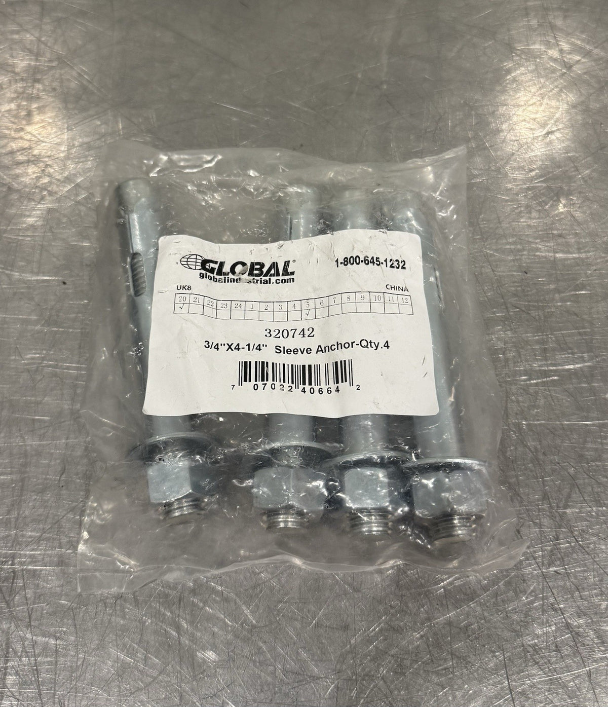 Global Industrial 320742 Sleeve Anchor 3/4” x 4-1/4” PACK OF 4 NEW! SHIPS FREE!