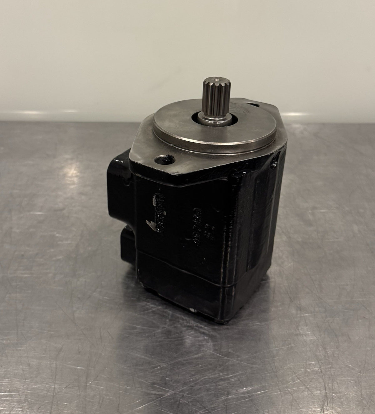 Vickers 02-334258-3 Hydraulic Vane Pump 20VQ11B 151C30R Danfoss Genuine NEW!