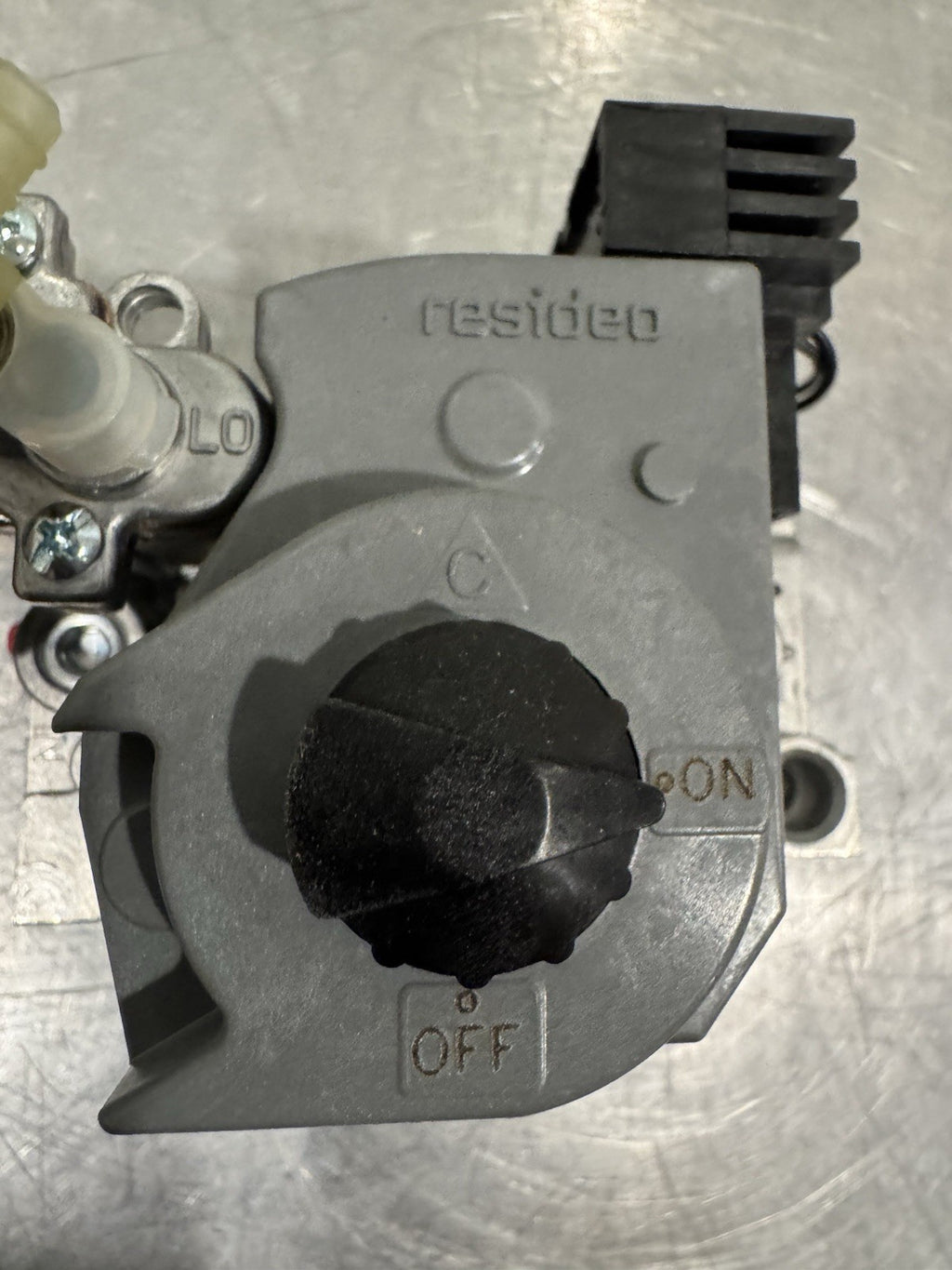 Residio VR8205Q 2787 Dual Direct Ignition Valve Gas Control NEW! FREE SHIPPING!