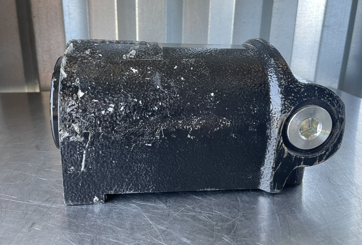 JLG 1684465 Ram Lockout Cylinder 1001168875 NEW! FREE SHIPPING!