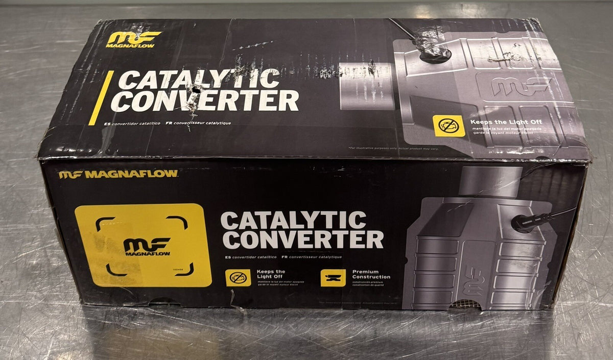 Magnaflow 5582741 Manifold Catalytic Converter CARB Compliant NEW IN BOX!
