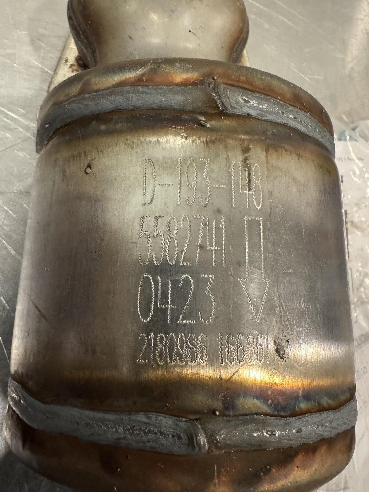 Magnaflow 5582741 Manifold Catalytic Converter CARB Compliant NEW IN BOX!