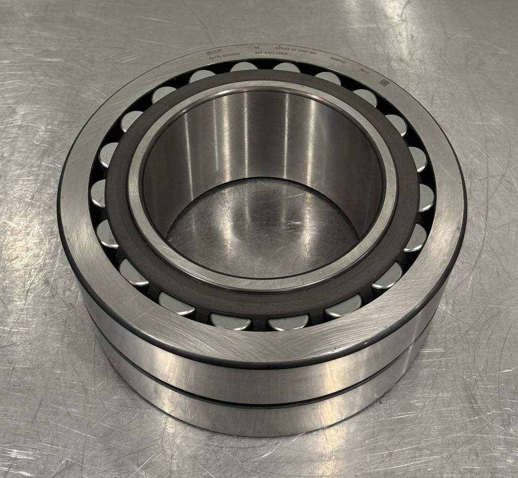 SKF 24132 CC/W3 Spherical Roller Bearing NEW! FREE SHIPPING!