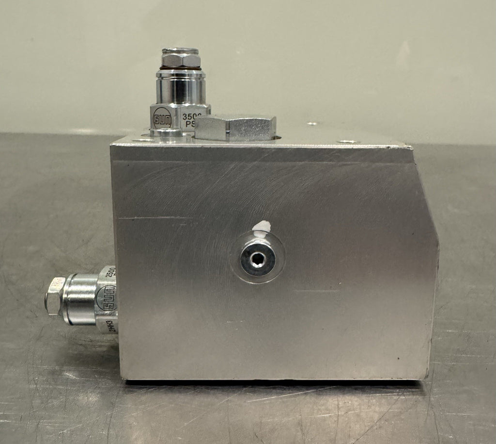 JLG 1001166997 Manifold Block Hydraulic NEW! FREE SHIPPING!