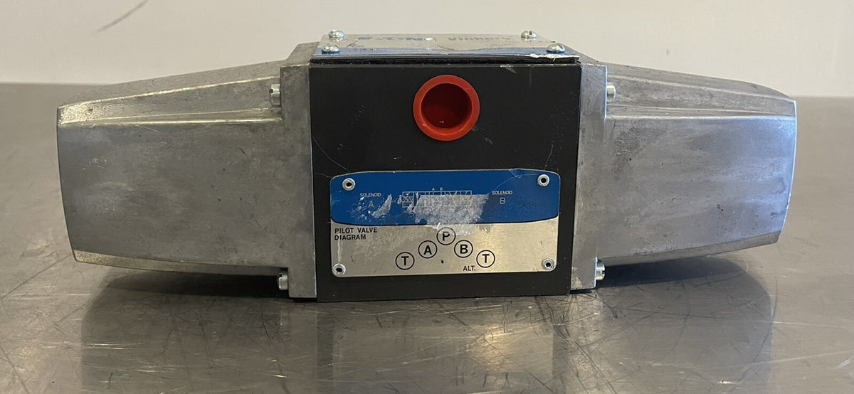 Eaton DG4S4-018C-50 Directional Control Solenoid Actuation NEW! FREE SHIPPING!