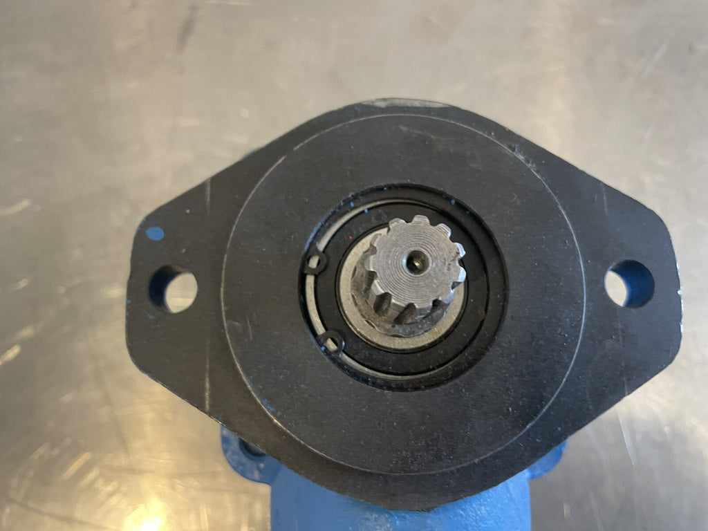 Hydraulic Motor 11 Spline 2 Bolt Blue NEW! FREE SHIPPING!