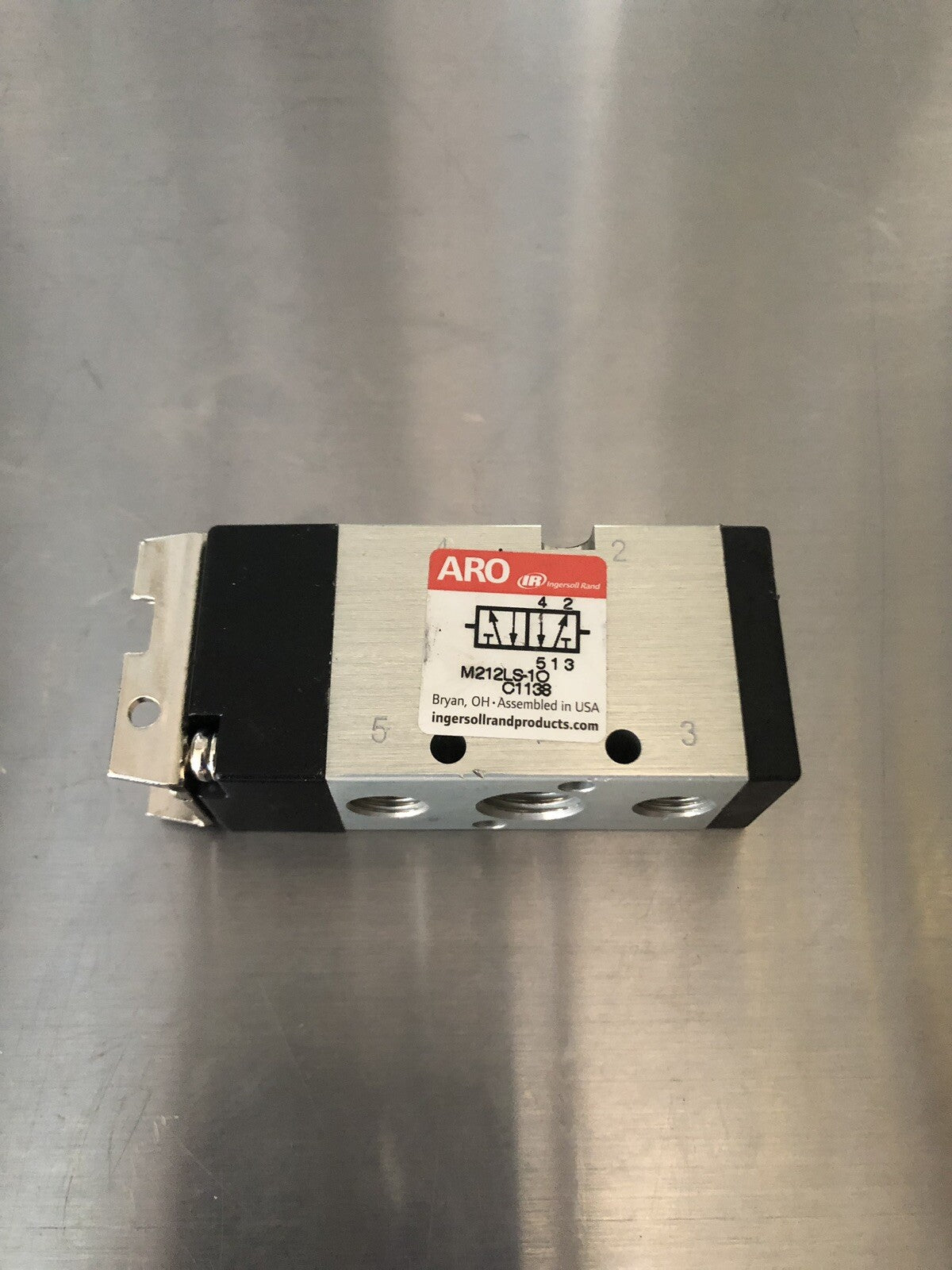 ARO M212LS-10 Ingersol Rand Air Controlled Valve NEW!!! FREE SHIPPING!!!