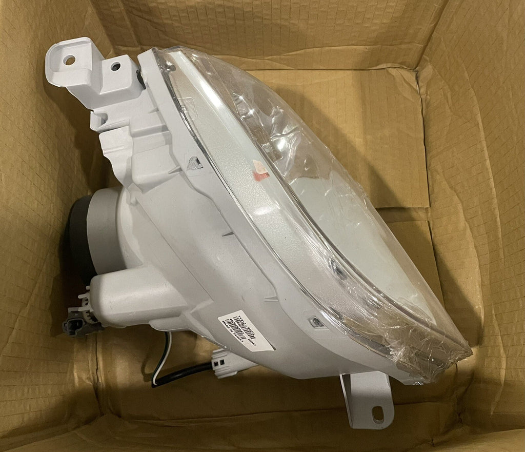 Eagle Eyes TY812-B001L Headlight Toyota Tundra 2005-06 NEW IN BOX! FREE SHIPPING