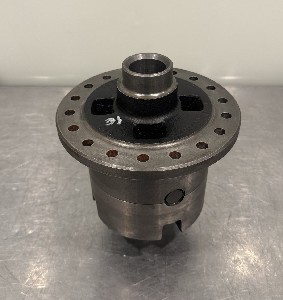 Differential 18 Bolt 33 Spline 448/42301 D-126 NEW! FREE SHIPPING!