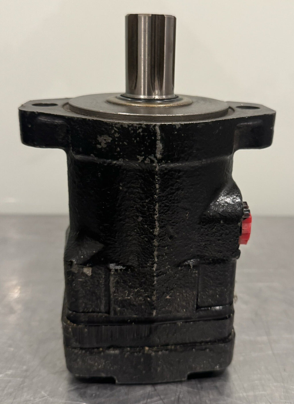 White Drive 200090A7102BAAAA Orbital Hydraulic Motor NEW! FREE SHIPPING!
