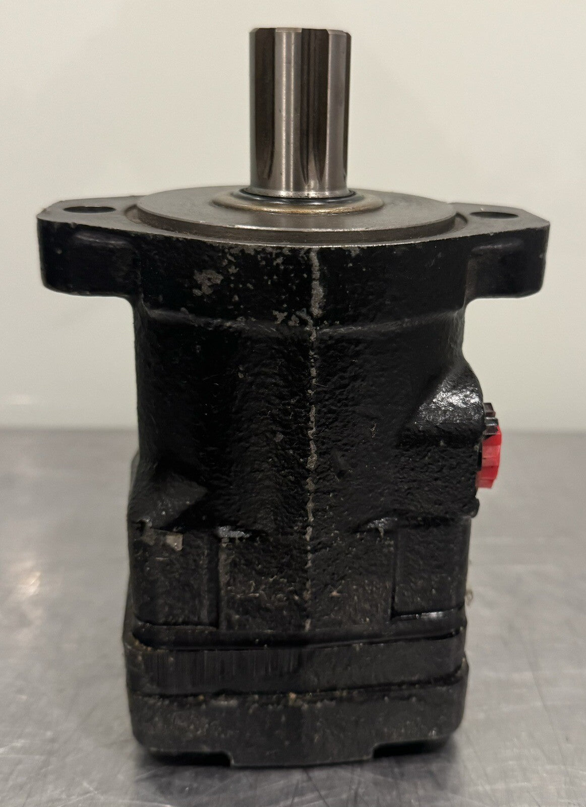 White Drive 200090A7102BAAAA Orbital Hydraulic Motor NEW! FREE SHIPPING!