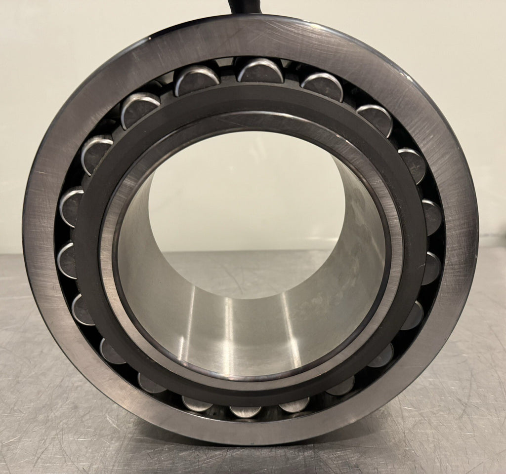 SKF 24132 CC/W3 Spherical Roller Bearing NEW! FREE SHIPPING!