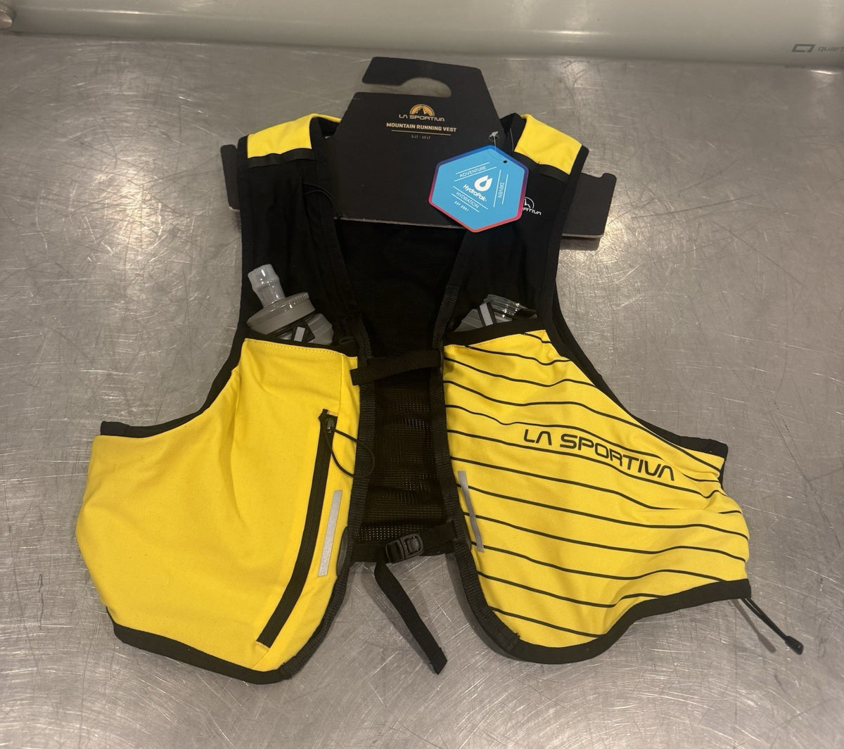 LA Sportiva Ultra Vest 10L Yellow & Black Large NEW! MISSING LID! FREE SHIPPING!