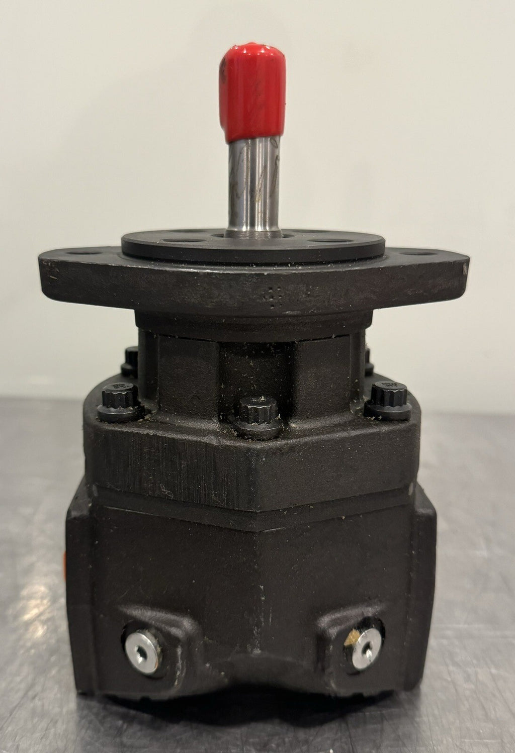Parker M4B01512S20NB Hydraulic Motor High Speed NEW! FREE SHIPPING!