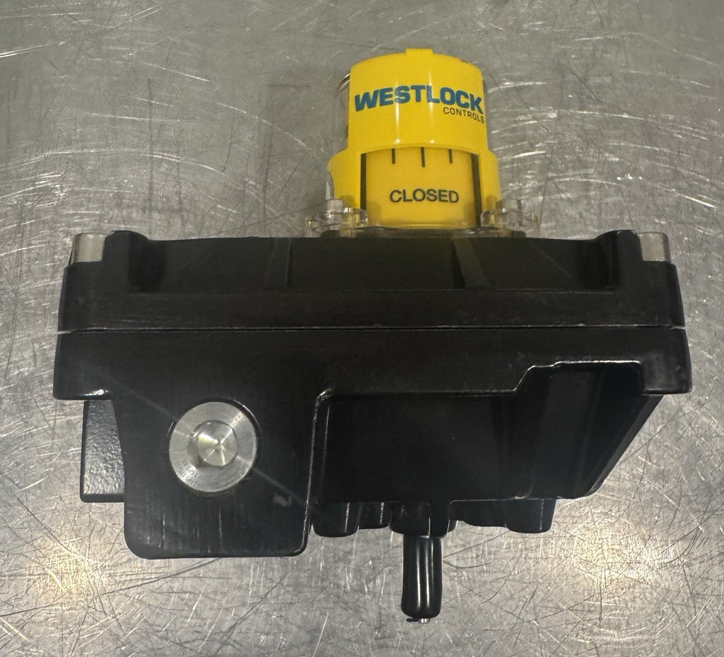 Westlock Controls 9479NBY2M2M0600 Accutrak Proximity Switch Control NEW IN BOX!