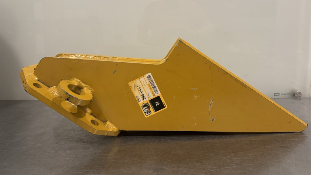 Caterpillar 390-0464 CAT Snow Blade Ripper Mount NEW! FREE SHIPPING!