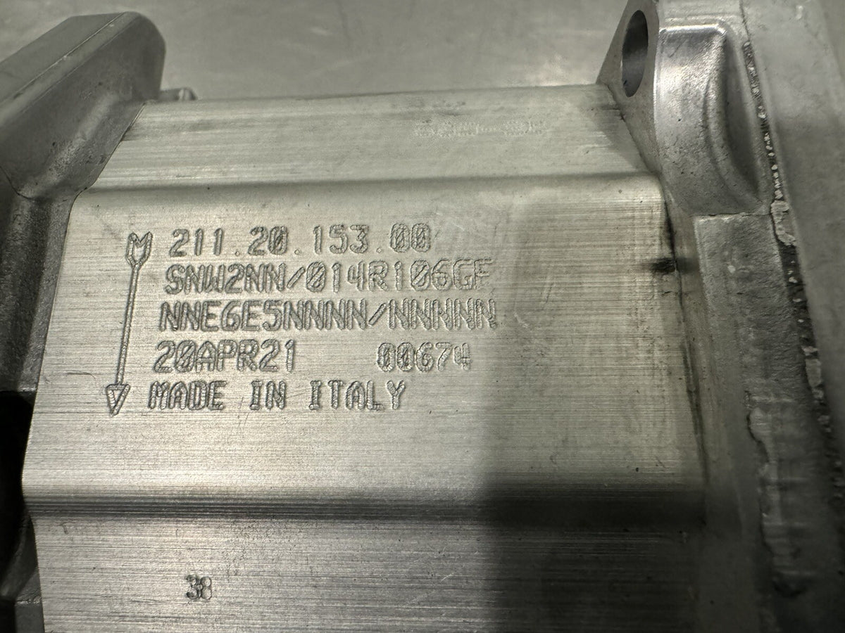 211.20.153.00 Hydraulic Gear Pump Aluminum SNW2NN/014R106GE NEW! FREE SHIPPING!