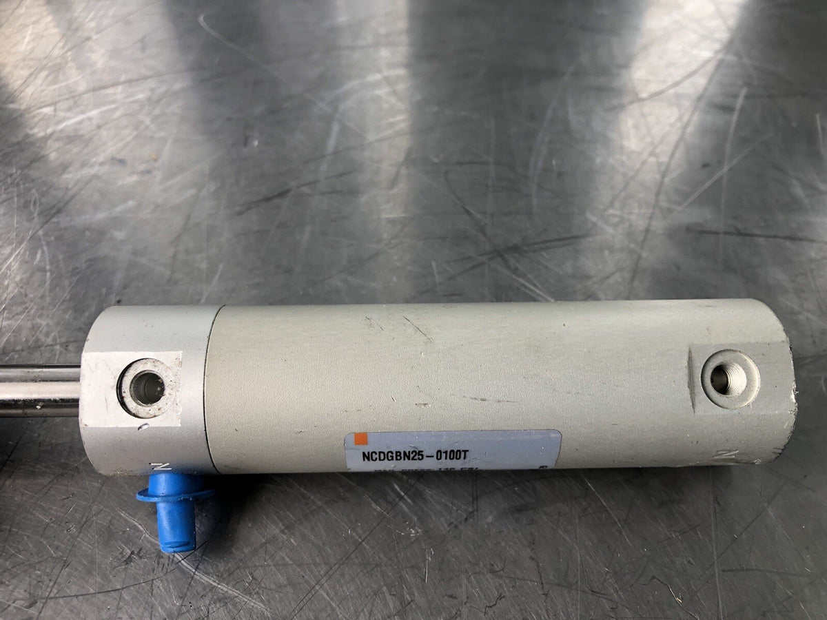 SMC NCDGBN25-0100T Air Cylinder Single Acting Single Rod NEW! FREE SHIPPING!!