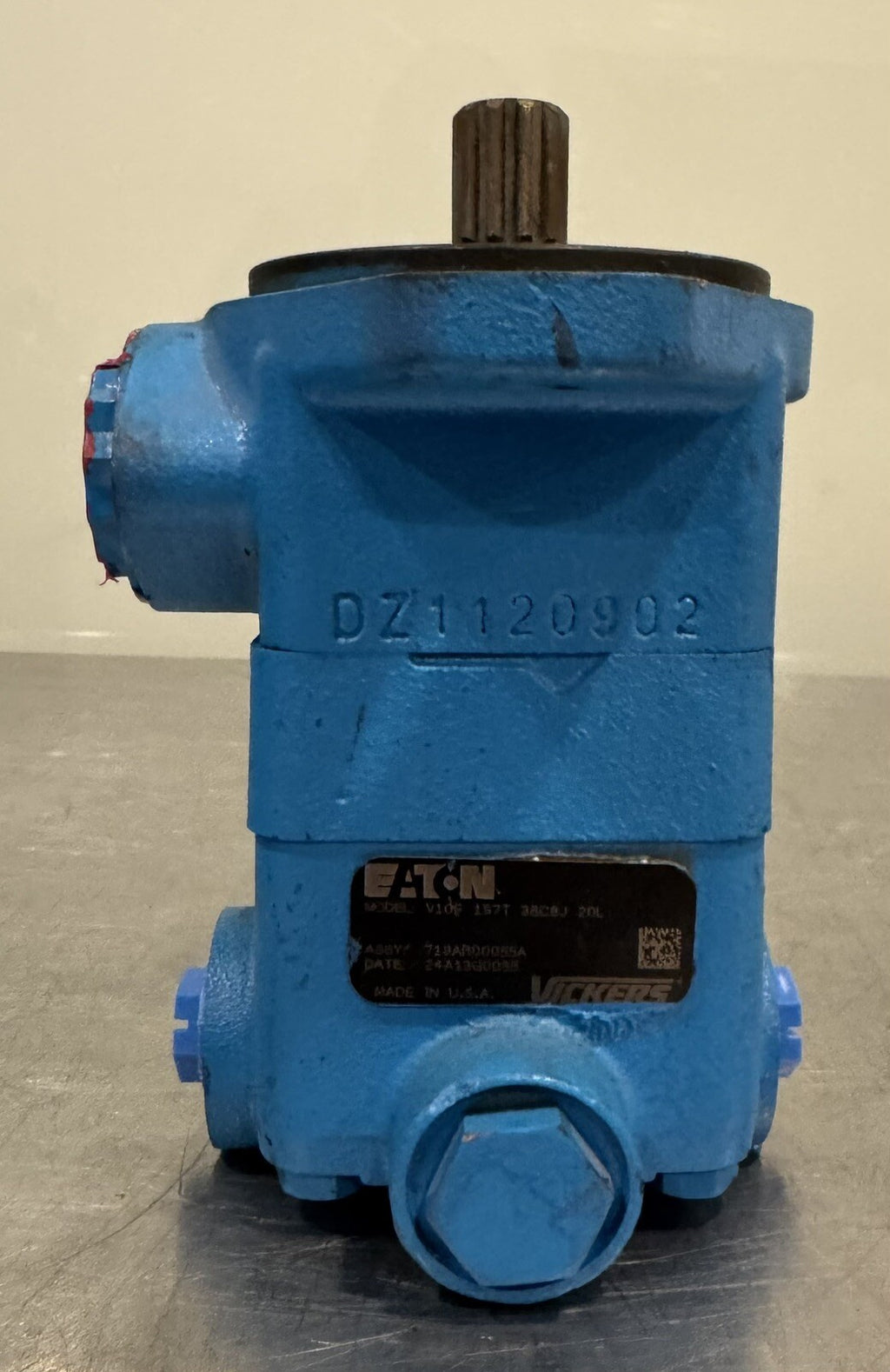 Eaton 719AR00055A Hydraulic Vane Pump V10F1S7T38C8J20L NEW! FREE SHIPPING!