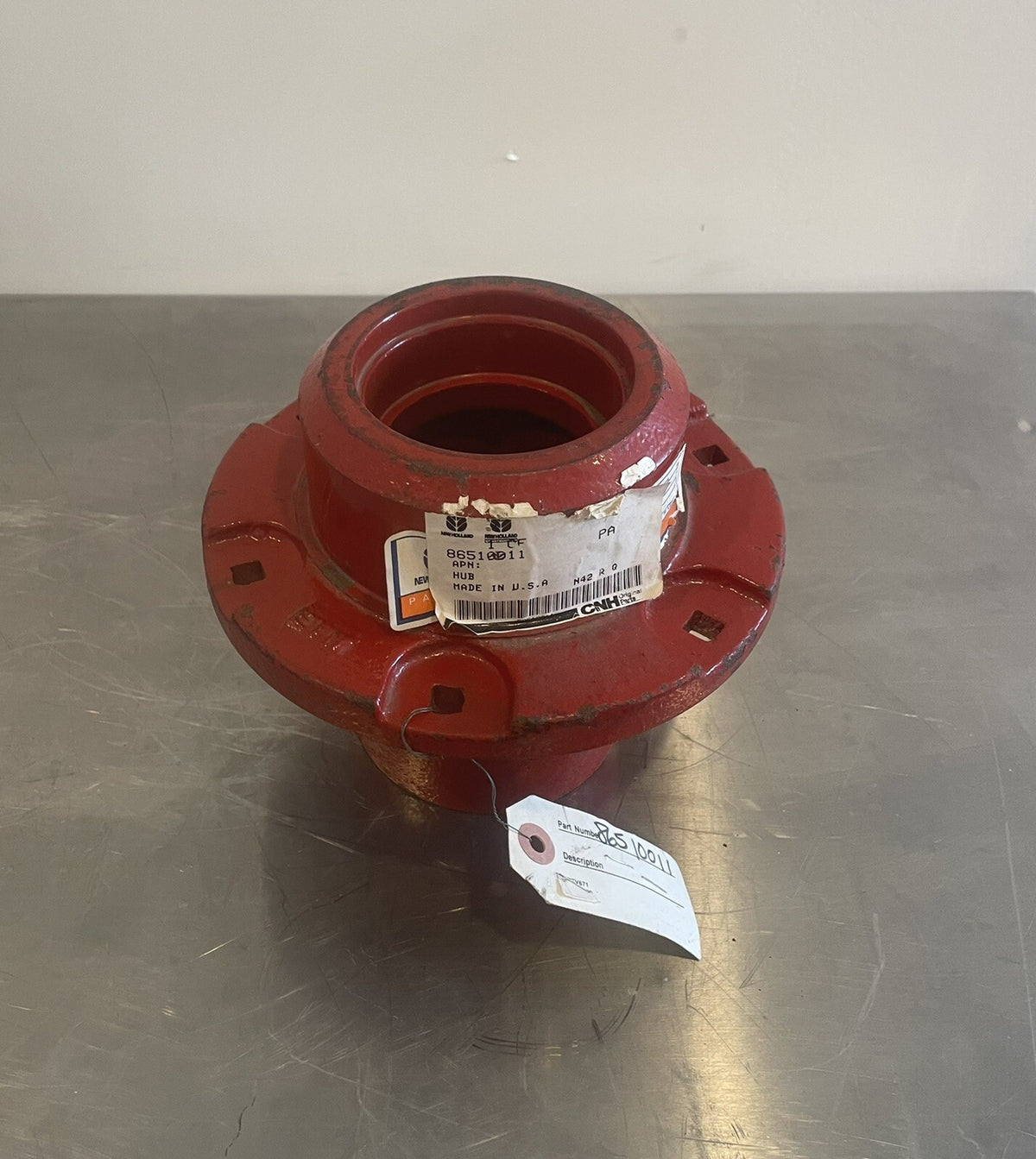 CNH 86510011 Hub Assy Red Case New Holland NEW! FREE SHIPPING!