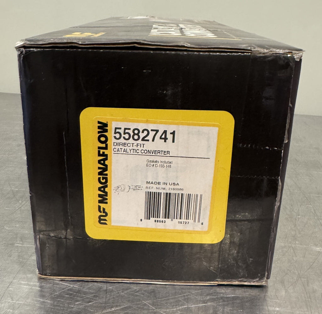 Magnaflow 5582741 Manifold Catalytic Converter CARB Compliant NEW IN BOX!