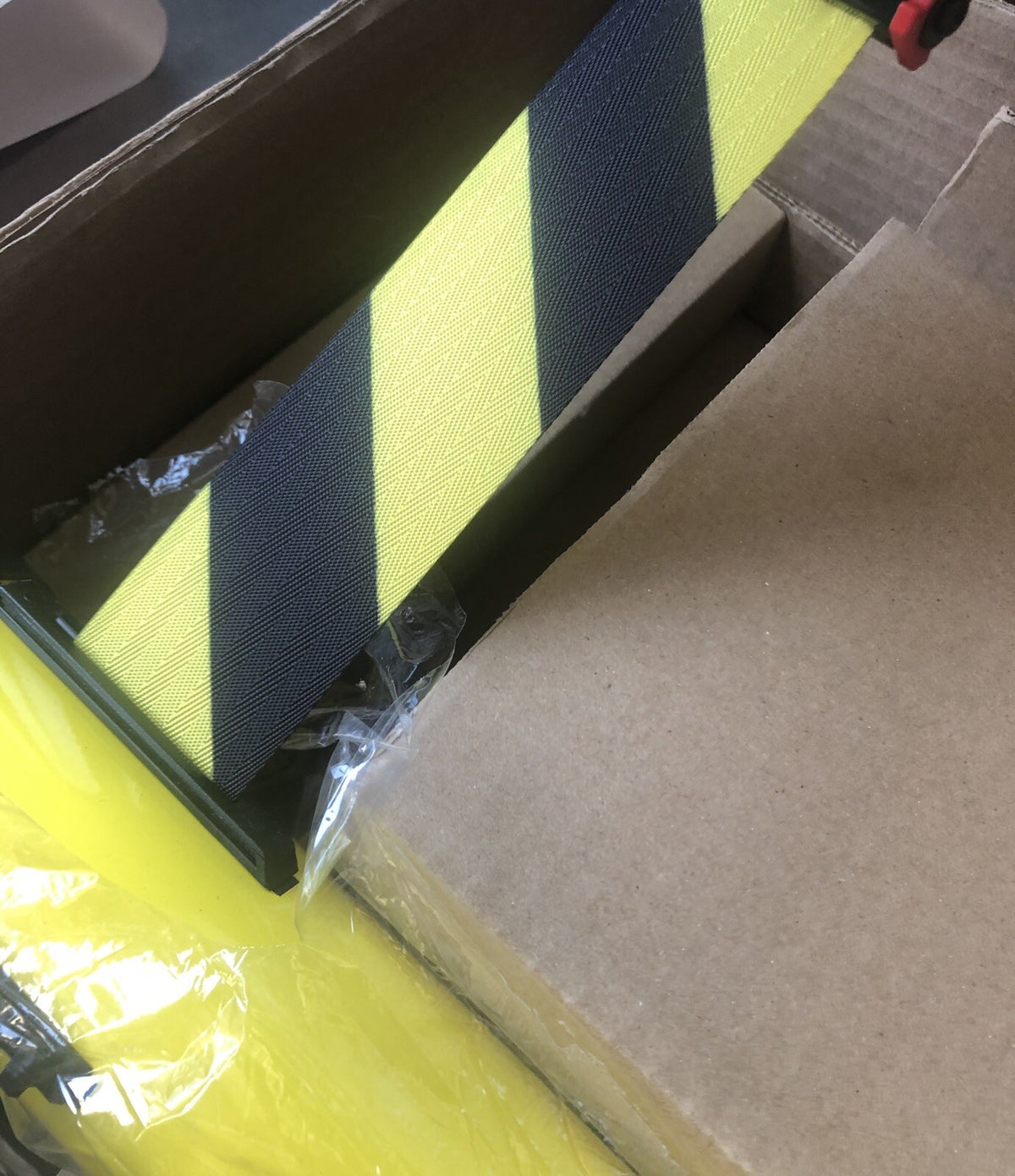 Visiontron 20YU42 10’ 301YA-BYD Retractabelt Stanchion NEW IN BOX! FREE SHIPPING