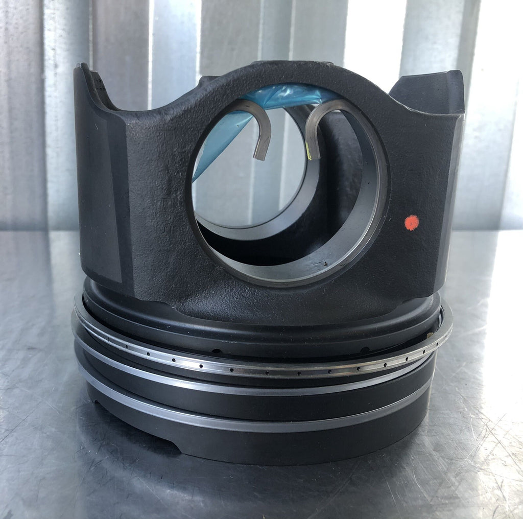 Detroit Diesel A4720371701 Piston Mercedes NEW! FREE SHIPPING!