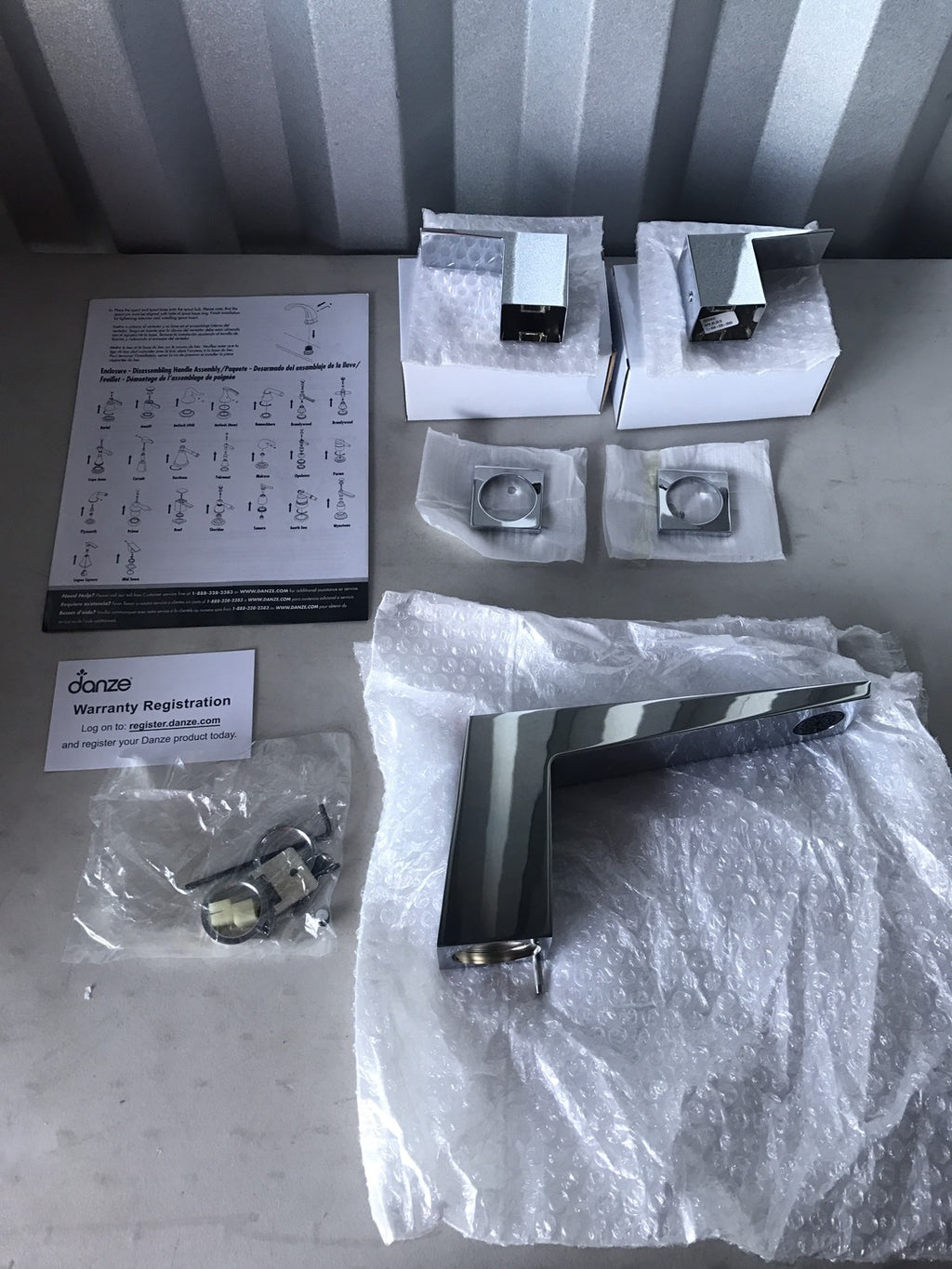 Danze D300962T Mid-Town Roman Tub Faucet Trim Chrome NEW
