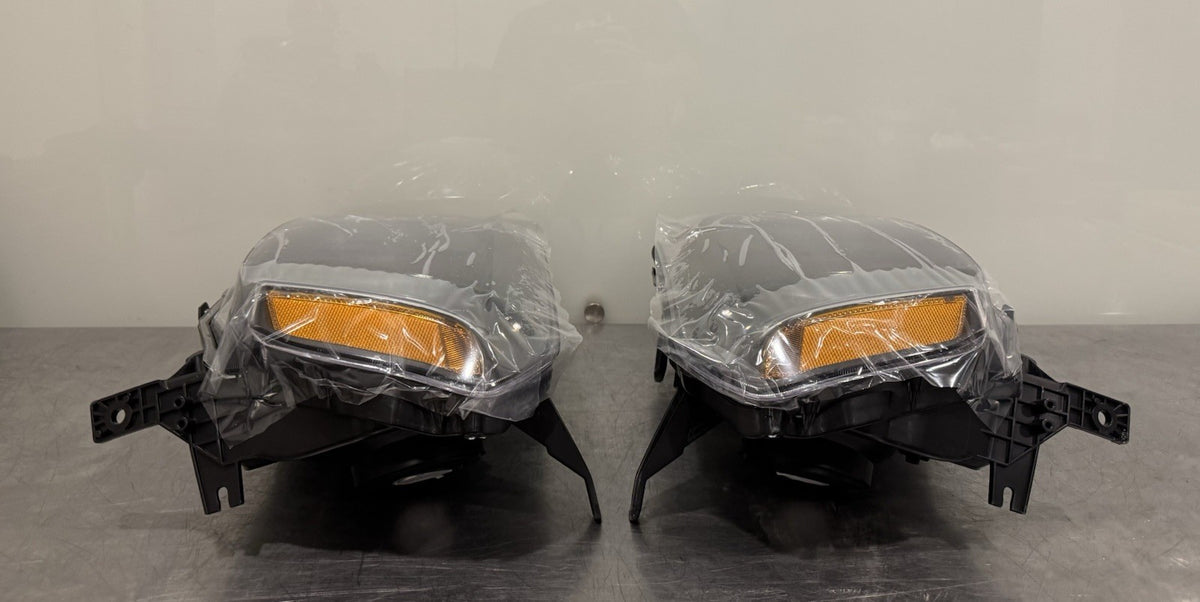 HD-JH-HPIL12-AM-BK Headlight Set Honda Pilot Driver & Passenger NEW IN BOX!
