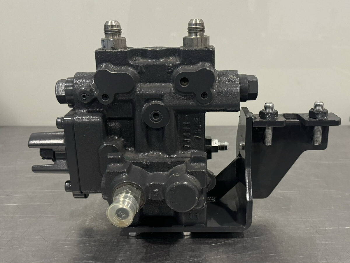 7J441-7818 Kubota Loader Hydraulic Valve NEW! FREE SHIPPING!
