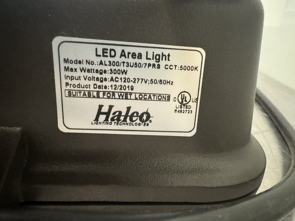 Halco AL300/T3U50/7PRS LED Area Light 300W 5000K NEW IN BOX! FREE SHIPPING!