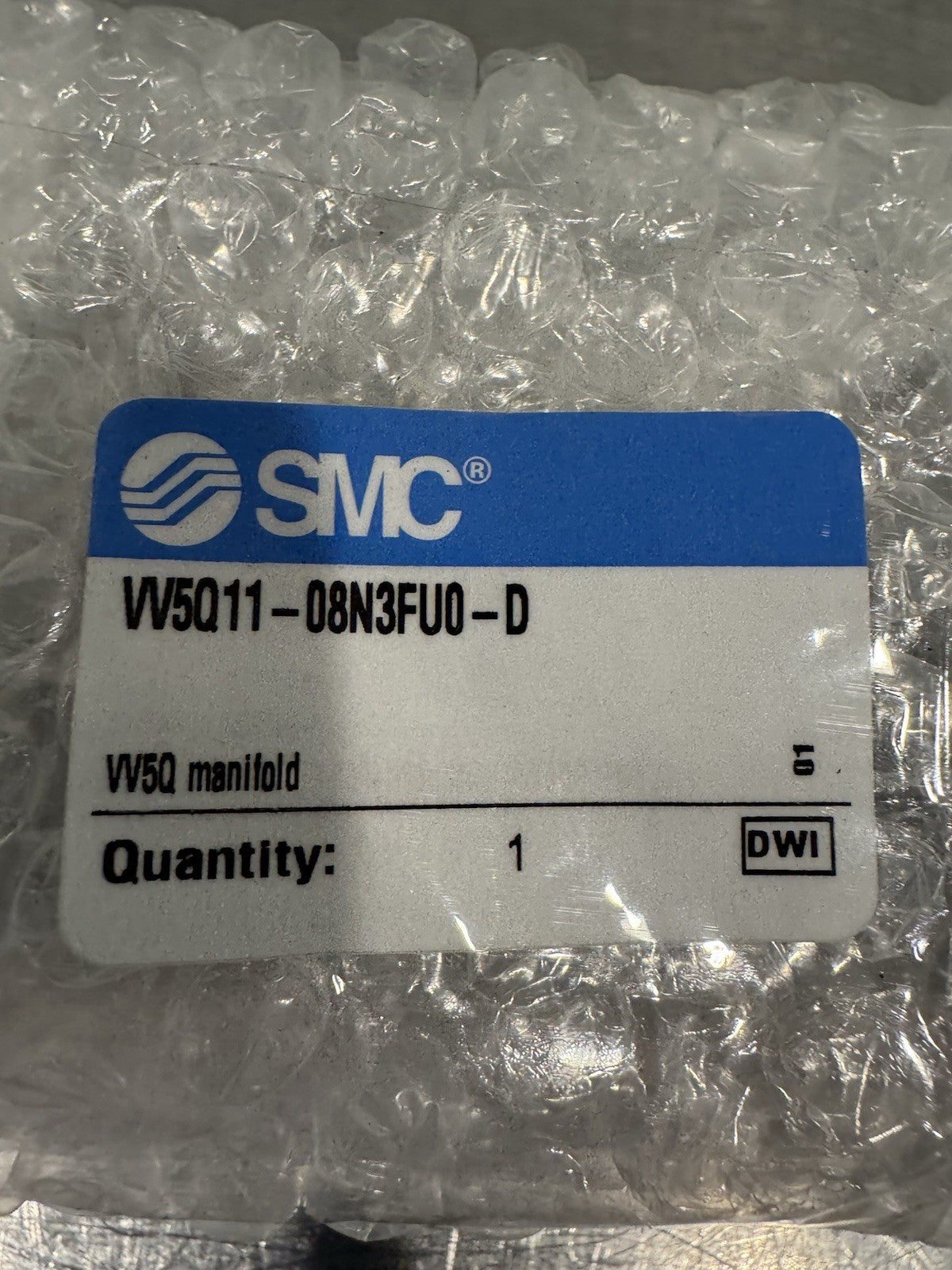 SMC VV5Q11-08N3FU0-D Plug-inmManifold Genuine NEW! SHIPS FREE!