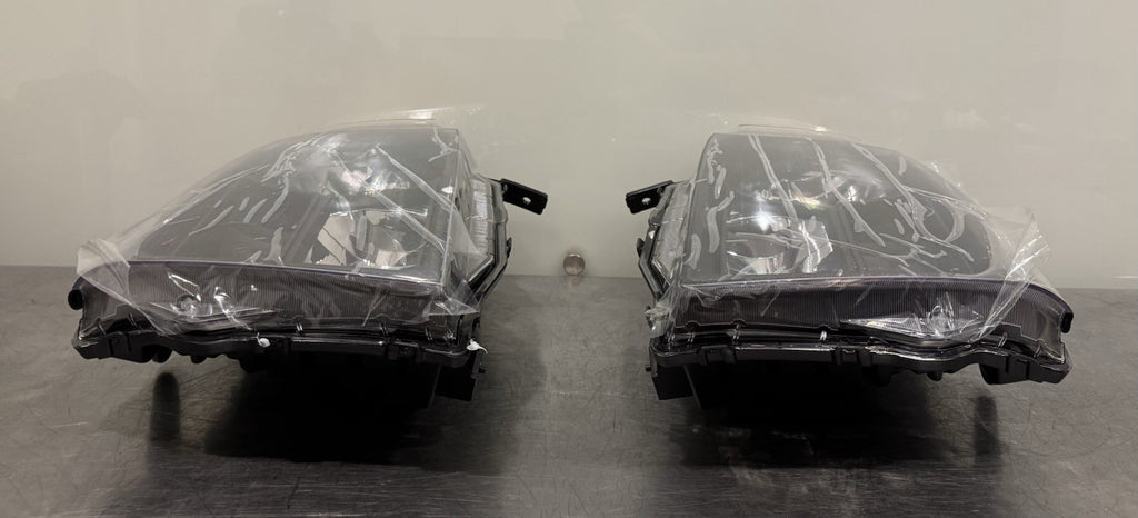 HD-JH-HPIL12-AM-BK Headlight Set Honda Pilot Driver & Passenger NEW IN BOX!