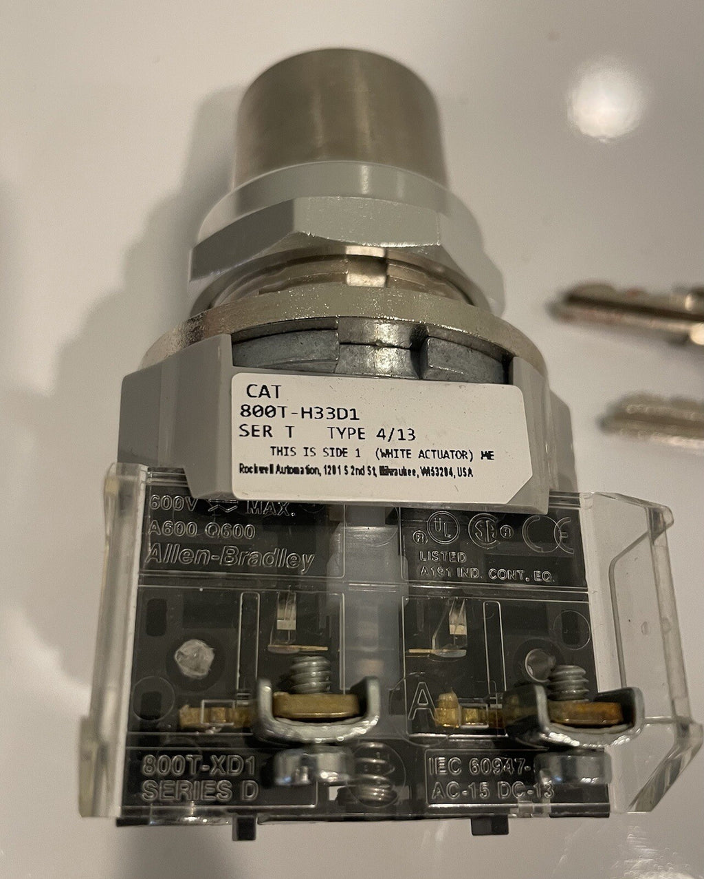 Allen Bradley 800T-833D1 Selector Switch NEW! FREE SHIPPING!
