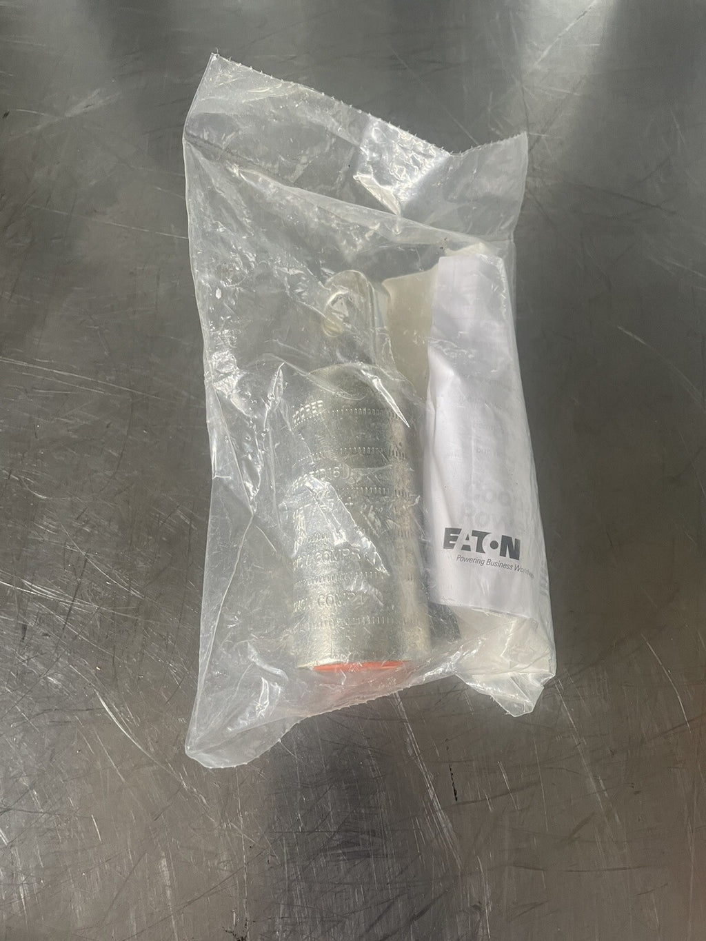 Eaton CC6A26U Cooper BOL-T Compression Connector Aluminum 600A NEW FREE SHIPPING