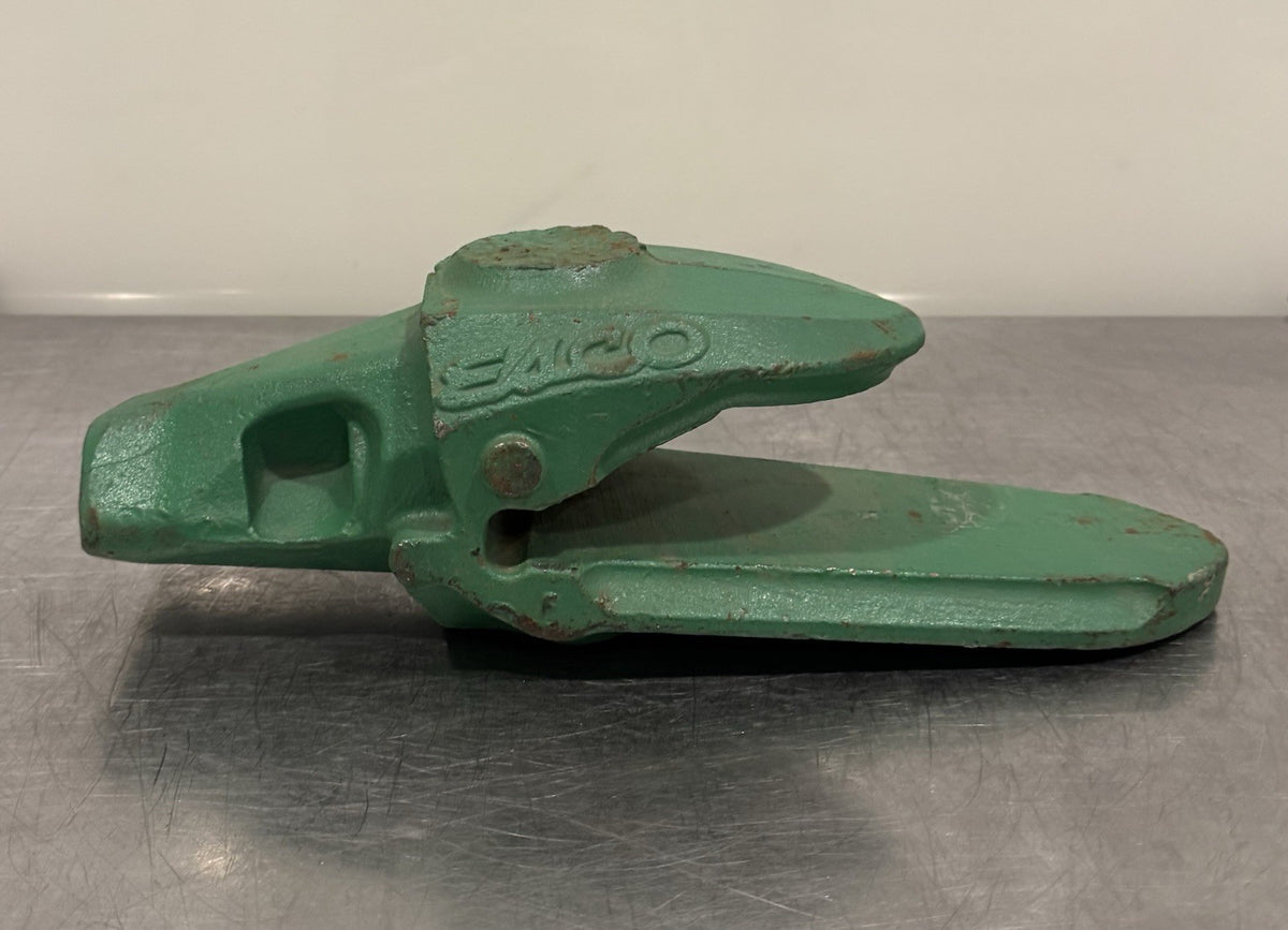 John Deere Esco 5856-U40 Ultralock Tooth Adaptor U40 NEW! SHIPS FREE!