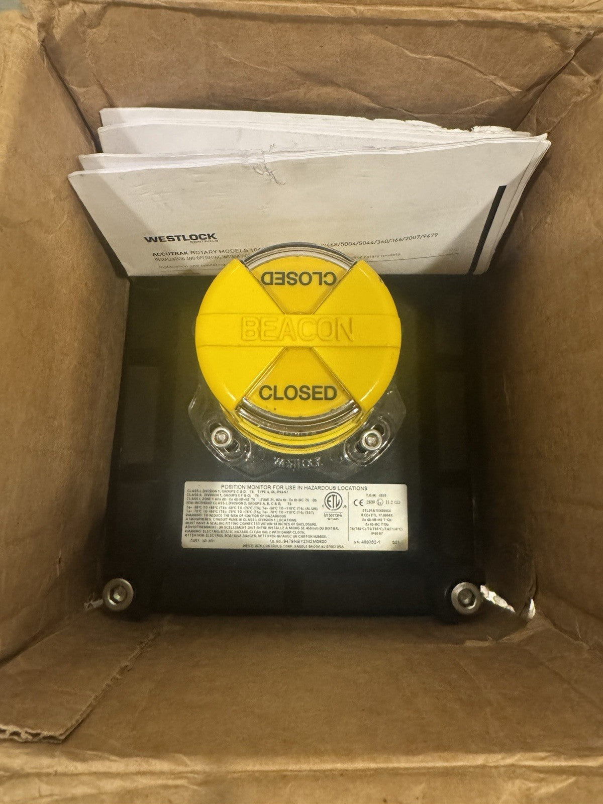 Westlock Controls 9479NBY2M2M0600 Accutrak Proximity Switch Control NEW IN BOX!