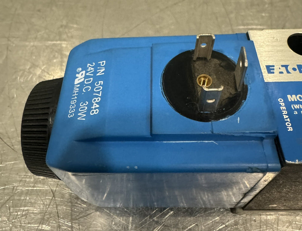 Eaton DG4V-3-6C-M-U-H7-60 Solenoid Operated Directional Control Valve NEW!