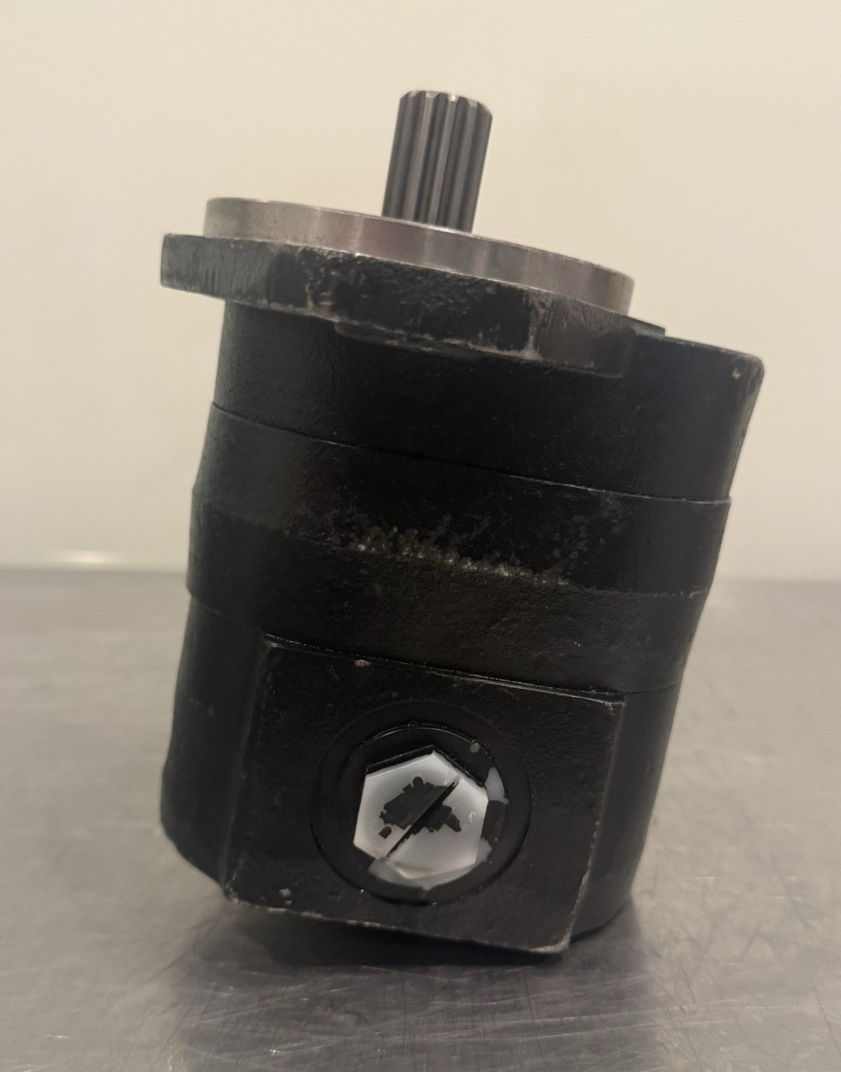 Danfoss 83111932 Hydraulic Gear Pump NEW! SHIPS FREE!