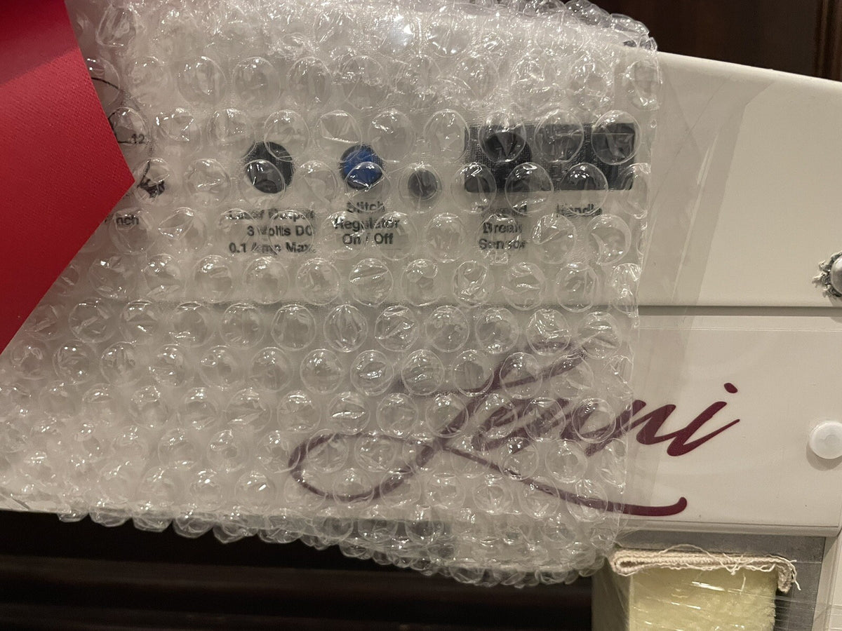 APQS Lenni Longarm Quilting Machine W/ Accessories NO TABLE/STAND NEW IN BOX!