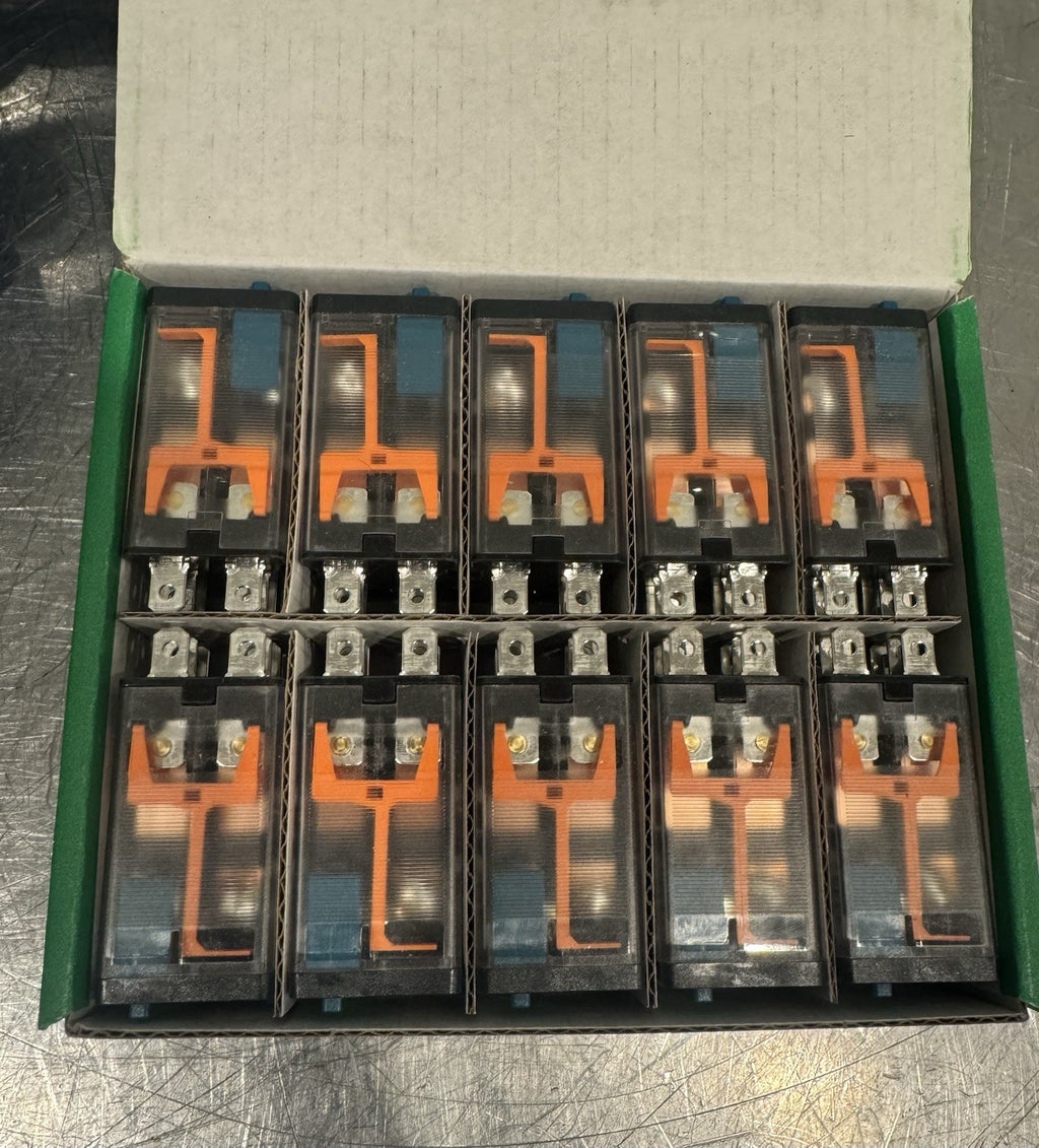 Schneider Electric 782XBXM4L-24D Relay General Purpose 15A 8 Pin 24 VDC NEW!