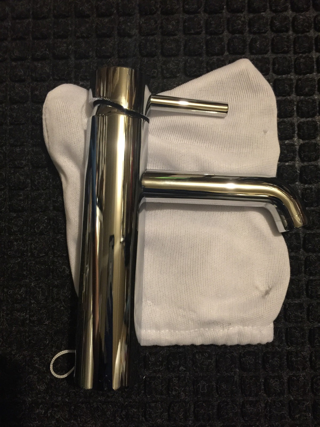 Artos Opera Single Hole Faucet Chrome Model F501-4CH NEW