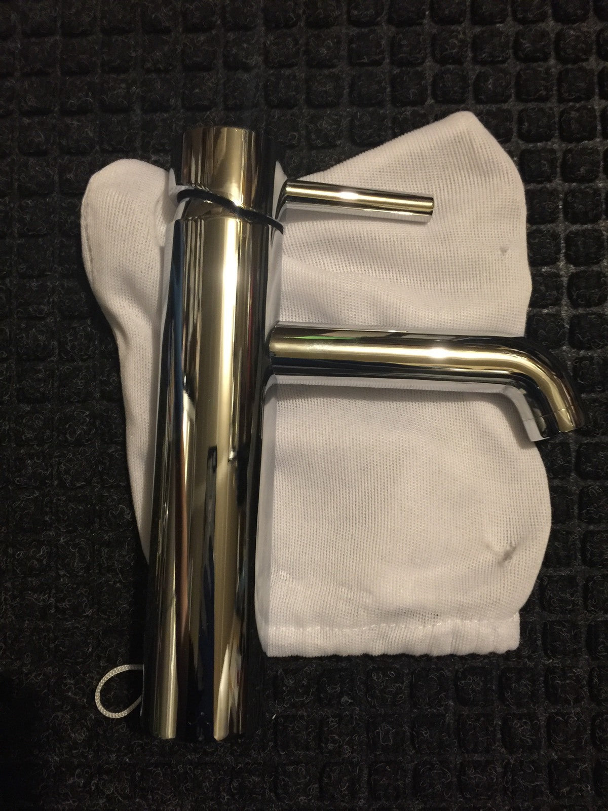 Artos Opera Single Hole Faucet Chrome Model F501-4CH NEW
