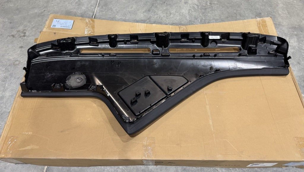 A22-73743-000 Freightliner Dash Top Cover Skin Con Met 10055915 NEW IN BOX!